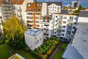 Uhlenhorst: Frei verfügbar!
Exkl. MFH + Stadthaus mit 387 m² Wohnfl. + 96 m² Gewerbe + 106 m² Nutzf – Die vollständige Adresse der Immobilie erhältst du vom Anbieter., 22085 Uhlenhorst, Hamburg – Vorschaubild 30