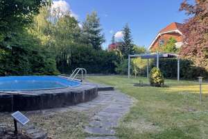 Bezauberndes Wohnhaus mit großem Garten und Pool in begehrter Lage von Berlin Biesdorf-Süd – Die vollständige Adresse der Immobilie erhältst du vom Anbieter., 12683 Biesdorf, Berlin – Vorschaubild 18