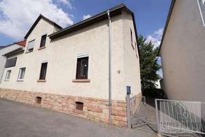 Friedberg: Doppelhaushälfte in zentraler Lage, sofort frei – Die vollständige Adresse der Immobilie erhältst du vom Anbieter., 61169 Friedberg (Hessen) – Vorschaubild 1