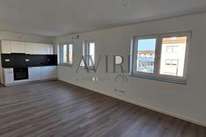 1-Zimmer-Apartment mit Küche und viel Platz - Bereit für Ihren Erstbezug!