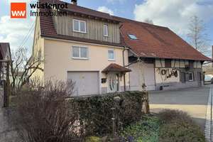 CHARMANTES BAUERNHAUS MIT SCHEUNE, GROßEM BALKON & AUSBAUPOTENTIAL – Die vollständige Adresse der Immobilie erhältst du vom Anbieter., 72532 Gomadingen – Vorschaubild 1