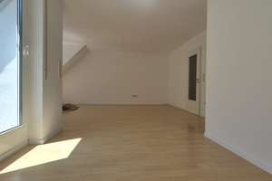 Schöne, helle 3-Zimmer Wohnung mit EBK, Balkon und Stellplatz – Mühlstraße 2, 75305 Neuenbürg – Vorschaubild 3