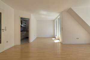 Schöne, helle 3-Zimmer Wohnung mit EBK, Balkon und Stellplatz – Mühlstraße 2, 75305 Neuenbürg – Vorschaubild 2