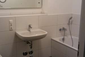 neuwertige, leerstehende 4 Zimmer Whg. in zentraler Lage in Bonn-Beuel – Am Köppekreuz 23, 53225 Schwarzrheindorf/Vilich-Rheindorf, Bonn – Vorschaubild 10
