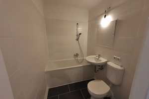 **FRISCH RENOVIERT**5-Zimmer-Wohnung // EG // 2 Bäder // Balkon // ab 01.11.2025 – Ringstraße 187, 4209 Leipzig – Vorschaubild 10