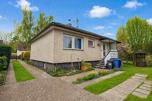 FRANK IMMOBILIEN - Gepflegter Bungalow in beliebter Lage – ideal für jedes Alter! – Die vollständige Adresse der Immobilie erhältst du vom Anbieter., 12357 Rudow, Berlin – Vorschaubild 3