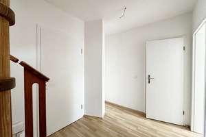 "Traumhafte 3-Zimmer-Maisonette-Wohnung mit 2 Bädern, Balkon und offener Küche" – Lützowstraße 35, 9119 Kappel, Chemnitz – Vorschaubild 4
