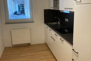 Helle 3-Zimmer Wohnung im 2. OG in Würzburg Grombühl – Die vollständige Adresse der Immobilie erhältst du vom Anbieter., 97076 Grombühl, Würzburg – Vorschaubild 3