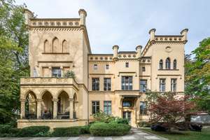 Bezugsfreie 2-Zimmer-Wohnung in denkmalgeschützter Stadtvilla in Potsdam