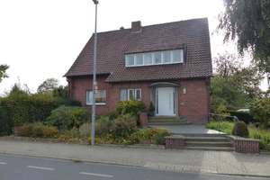 Freistehendes Einfamilienhaus mit Einliegerwohnung und großem Garten – Die vollständige Adresse der Immobilie erhältst du vom Anbieter., 44534 Wethmar, Lünen – Vorschaubild 1