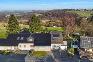 Endlich Platz für das große Leben. Mit Garten, Terrasse und Blick in die Ferne – Die vollständige Adresse der Immobilie erhältst du vom Anbieter., 53639 Königswinter – Vorschaubild 31