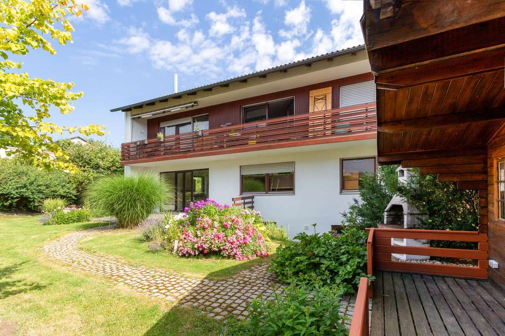 Immobilie in Kumhausen - Attraktiv für Eigennutzer & Anleger: Gepflegtes Mehrfamilienhaus in ruhiger Wohnlage - Bild 2