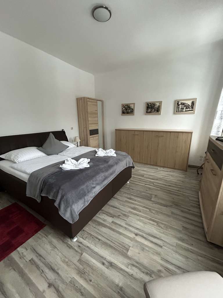 Immobilie in Stechlin - 1-Zimmer Eigentumswohnung und Ferienimmobile umgeben von zauberhafter Natur und Seen - Bild 1