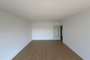 Frisch renovierte 2-Zimmerwohnung mit separater Küche und Balkon - WE10 – Borsigallee 14, 53125 Brüser Berg, Bonn – Vorschaubild 3