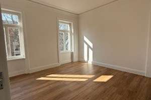 kernsanierte 4 Zimmer Altbau Wohnung mit Balkon zu vermieten – Rheinstraße 89, 65185 Mitte, Wiesbaden – Vorschaubild 4