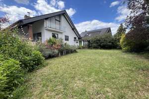 Hell und großzügig geschnitten - Freistehendes Einfamilienhaus mit Garten und Kamin – Die vollständige Adresse der Immobilie erhältst du vom Anbieter., 64572 Büttelborn – Vorschaubild 1