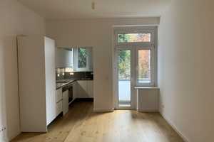2-Zimmer-Wohnung mit Balkon und moderner Einbauküche – Essener Str. 2, 40476 Düsseldorf – Vorschaubild 3