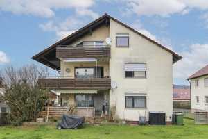 Wißgoldigen: Voll vermietetes 3-Familienhaus mit Garten und 3 Garagen  – Ostalbkreis – Vorschaubild 1