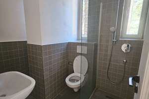 Klassisch-britisch: 3-Zimmer-Wohnung mit Balkon in Stuttgart West – Augustenstraße 88, 70178 Rotebühl, Stuttgart – Vorschaubild 5