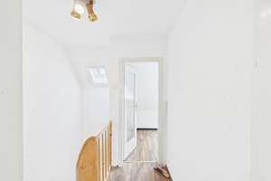 Familienfreundliches Reihenmittelhaus mit Garten, Balkon und Potenzial in Haunstetten – Die vollständige Adresse der Immobilie erhältst du vom Anbieter., 86179 Haunstetten-West, Augsburg – Vorschaubild 17