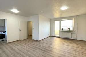 Renovierte 1-Zimmer-Eigentumswohnung mit Stellplatz - Stilvoll wohnen, nachhaltig investieren – Die vollständige Adresse der Immobilie erhältst du vom Anbieter., 13581 Wilhelmstadt, Berlin – Vorschaubild 1
