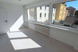 Renovierte 3 Zimmerwohnung mit Balkon, Stellplatz, Einbauküche & Fahrstuhl im Östlichen Ring – Die vollständige Adresse der Immobilie erhältst du vom Anbieter., 38102 Östliches Ringgebiet, Braunschweig – Vorschaubild 2