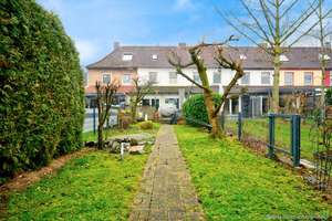 Willkommen Zuhause – gepflegtes Reihenmittelhaus mit Garten und Kamin in Lütgendortmund