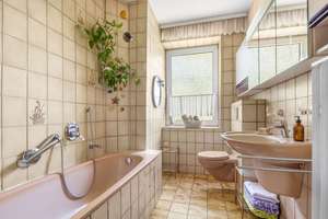 Ahlem am Kanal, auffrischungsbedürftig: leerstehende 3-4-Zimmerwohnung mit Südwestbalkon und Garage – Die vollständige Adresse der Immobilie erhältst du vom Anbieter., 30453 Ahlem, Hannover – Vorschaubild 10