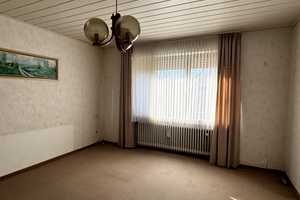 Raum für Ihre Ideen: Zweifamilienhaus in ruhiger Hinterbebauung wartet auf frischen Wind! – Lippe (Kreis) – Vorschaubild 10