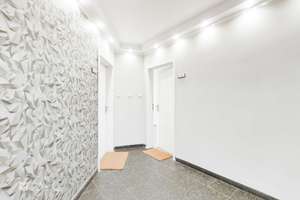Helle, bezugsfreie 2-Zimmer-Wohnung mit Balkon & Loggia in Düsseldorf-Pempelfort – 40477 Pempelfort, Düsseldorf – Vorschaubild 10