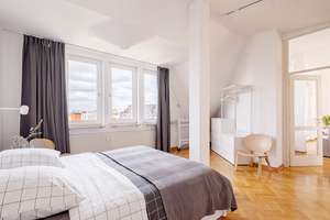 Helle und großzügige Dachgeschosswohnung mit Dachterrasse und freiem Blick nach Westen – Die vollständige Adresse der Immobilie erhältst du vom Anbieter., 10555 Moabit, Berlin – Vorschaubild 8