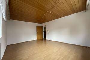 Platzwunder! Einfamilien-Doppelhaus in beliebter Lage von Lauterbach! (Erbpacht) – Die vollständige Adresse der Immobilie erhältst du vom Anbieter., 36341 Lauterbach (Hessen) – Vorschaubild 26