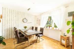 Reihenmittelhaus mit Ausbaureserve, Terrasse & großem Westgarten in Zerzabelshof, Nürnberg – Nürnberg – Vorschaubild 5