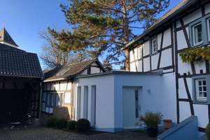 Rarität in Bonn - außergewöhnliche Wohnung in einer liebevoll sanierten Hofanlage in Lengsdorf – Die vollständige Adresse der Immobilie erhältst du vom Anbieter., 53127 Lengsdorf, Bonn – Vorschaubild 3