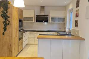 4-Zimmer-Doppelhaushälfte mit gehobener Innenausstattung und EBK in Irgertsheim West – 85049 West, Ingolstadt – Vorschaubild 5