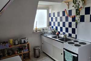 Gepflegte 1-ZW Altbauwohnung im Dachgeschoss in Grombühl! – Gabelsberger Straße 6, 97080 Grombühl, Würzburg – Vorschaubild 2