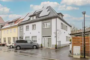 Exklusives Mehrfamilienhaus mit Gewerbeeinheiten in zentraler Lage von Amberg – Amberg – Vorschaubild 1