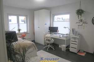 Interessantes vollvermietetes Mehrfamilienhaus mit 4 Einzelgaragen zur Kapitalanl. in Weingarten ! – Ravensburg (Kreis) – Vorschaubild 3