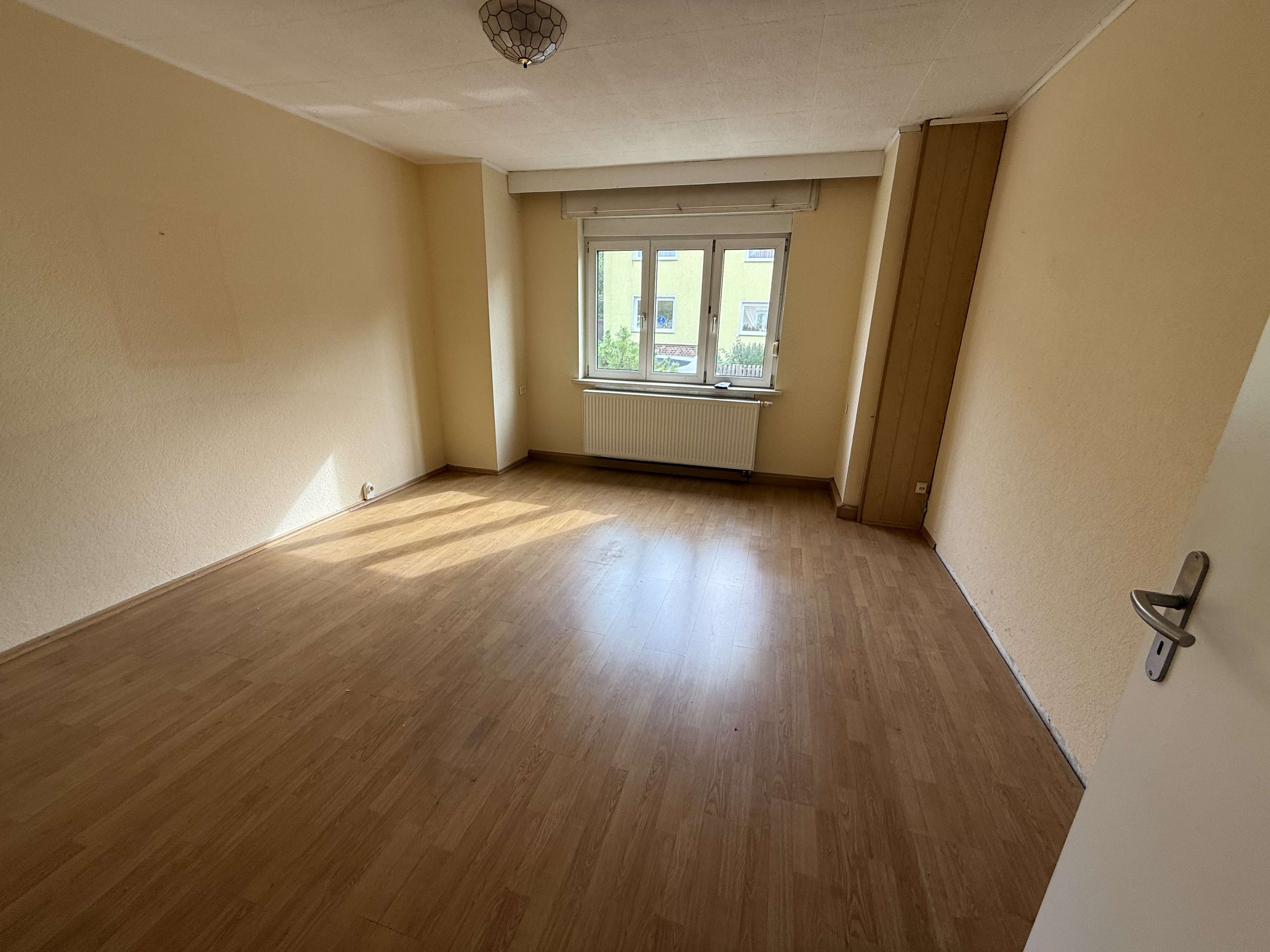 Immobilie in Sömmerda - genügend Platz in großer Doppelhaushälfte mit Garage für Familie & HomeOffice - Bild 7