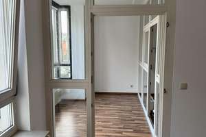 Erstbezug nach Renovierung: 3,5 Zimmer, große Terrasse, neue Küche & TG-Stellplatz – Badstr. 2, 72793 Pfullingen – Vorschaubild 5