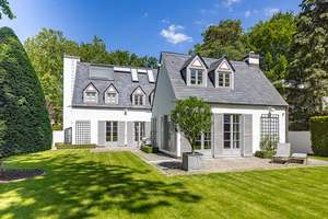 Familienfreundliche Villa                                                                 mit 1.1...