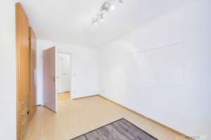 Kapitalanlage mit Burgblick! Gut vermietete 3-Zimmer-Wohnung - Eigennutzung auch möglich – Die vollständige Adresse der Immobilie erhältst du vom Anbieter., 90429 Himpfelshof, Nürnberg – Vorschaubild 8