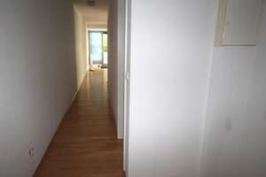 2-Zimmer-Wohnung mit Kochnische und Balkon in Düsseldorf-Unterbilk, Nähe Medienhafen – 40219 Unterbilk, Düsseldorf – Vorschaubild 9