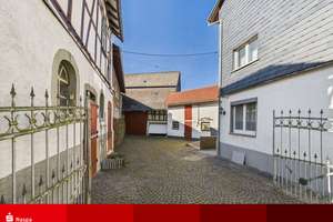 Weilrod: Haus mit Garten, Hof und Nebengebäuden – Die vollständige Adresse der Immobilie erhältst du vom Anbieter., 61276 Weilrod – Vorschaubild 1