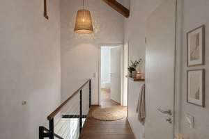LOFT im luxuriös sanierten Gutshof, 142 qm, 2 SZ, 2 Bäder, WC, EBK, großer Garten&Terrassen, 2x TG – Brühler Landstraße 549, 50997 Meschenich, Köln – Vorschaubild 7