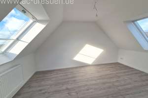 Geräumige, helle und ruhige DG-3-Zimmer-Wohnung (117 m²) in einem liebevoll sanierten Gründerzeithau – Klarastraße 24, 9131 Hilbersdorf, Chemnitz – Vorschaubild 12