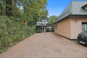 Bezugsfreies Einfamilienhaus mit Nebengebäude, großem Garten & Pool – vielseitig nutzbar! – Die vollständige Adresse der Immobilie erhältst du vom Anbieter., 15537 Erkner – Vorschaubild 2