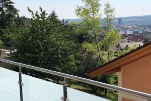 Helle, klimatisierte 3-Zimmer-Wohnung in Aussichtslage mit großem Balkon in Pforzheim – Die vollständige Adresse der Immobilie erhältst du vom Anbieter., 75179 Nordstadt, Pforzheim – Vorschaubild 2