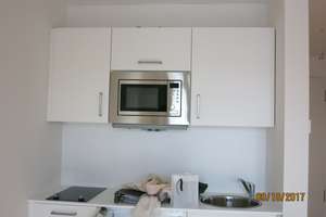 Geschmackvolle, neuwertige 1-Raum-Wohnung mit Balkon in Augsburg – Nagahama-Allee 76, 86153 Am Schäfflerbach, Augsburg – Vorschaubild 2
