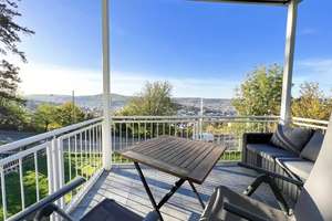 Geschmackvolle (teil-)möblierte Wohnung, 3 Zimmer, Blick über Stuttgart (Bopser)